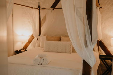 Misty Mountain Manor - Accommodation Main Beach 1