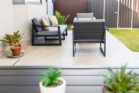 Modern Home In The Heart Of Bankstown - Accommodation Main Beach 2