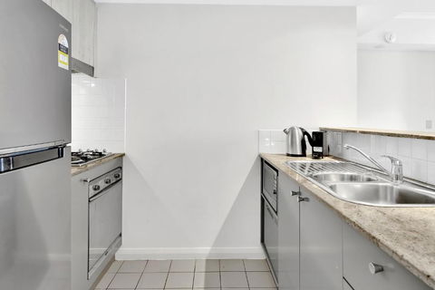 Modern Spacious Chatswood Apartment H1016 - Accommodation Main Beach 3