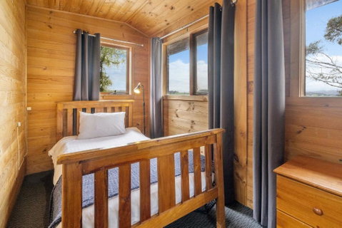Mole Creek Cabins - Accommodation Main Beach 1