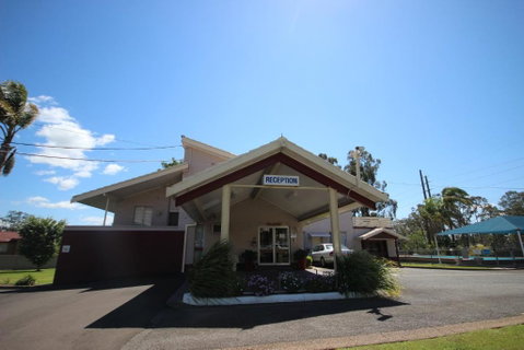 Molly Morgan Motor Inn - Accommodation Main Beach 2