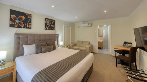 New Crossing Place Motel - Accommodation Main Beach 1