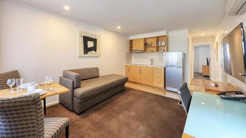 New Crossing Place Motel - Accommodation Main Beach 2