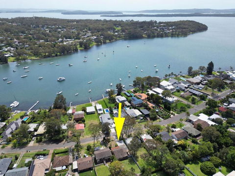 NEW PropertyBreezy Bayside Haven At Brightwaters - Accommodation Main Beach 0