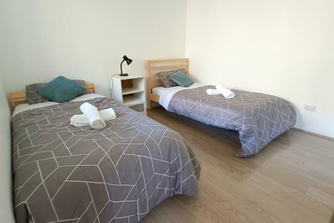 New And Cozy 2 Bedrooms Granny Flat With Aircon & Pool - Accommodation Main Beach 3