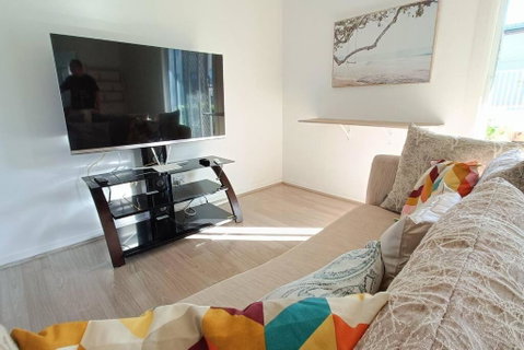 New And Cozy 2 Bedrooms Granny Flat With Aircon & Pool - Accommodation Main Beach 1