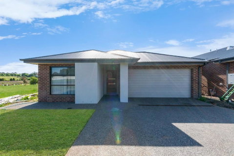 Morview Holiday Homes-Elephant - Accommodation Main Beach 1