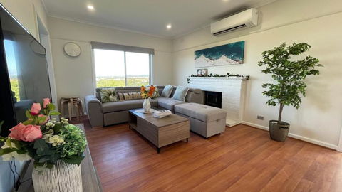 Morwell Pet Friendly 3 BRMS Rental Home Free Wi-fi - Accommodation Main Beach 0