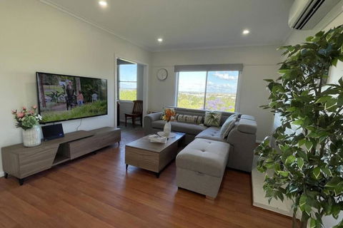 Morwell Pet Friendly 3BR Retreat Free Parking Netflix - Accommodation Main Beach 3