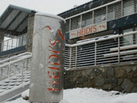 Mountain View Chalet At Heidis - Accommodation Main Beach 1