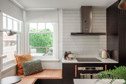 Mulgrave Street Cottage- Renovated Comfort - Accommodation Main Beach 3