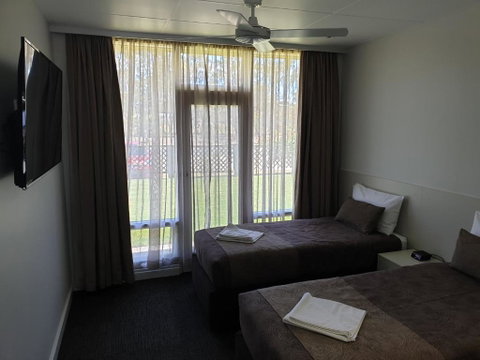 Naracoorte Hotel Motel - Accommodation Main Beach 3