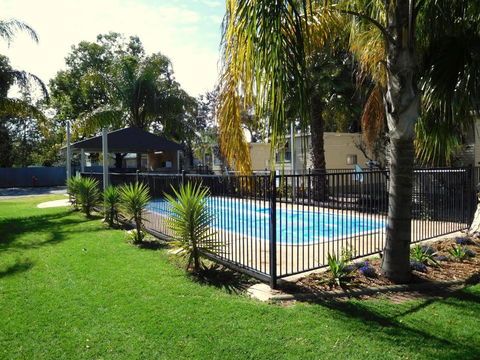 Narrabri Motel And Caravan Park - Accommodation Main Beach 0