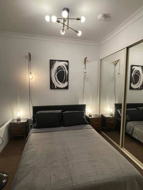 Neutral Bay Studio - Accommodation Main Beach 1