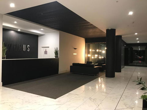 New Luxurious Skyview 2Bedroom Apartment Liverpool - Accommodation Main Beach 0