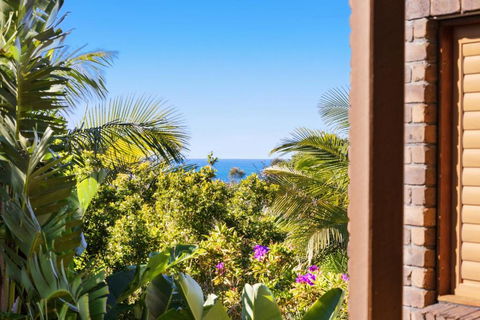 NEW Luxury Angourie Villa! Dream Location, WiFi ++ - Accommodation Main Beach 3