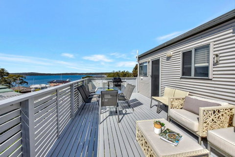 New Property Seabreeze Bungalow - Lakeview Sunset Delight At Sunshine On Lake Macquarie - Accommodation Main Beach 1