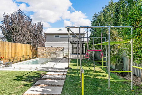 Mosman Park Prestige - Accommodation Main Beach 1