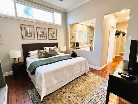 Mosman Park Prestige - Accommodation Main Beach 3