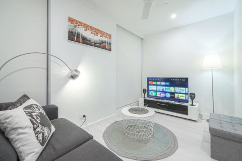 Next To Royal Hospital And Mel Uni 1br - Accommodation Main Beach 2
