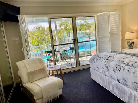 Oaks Pacific Blue 349 Fantastic Pool - Accommodation Main Beach 3