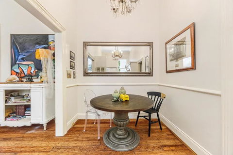 Newty Willows - Art Deco Double Bay Designer Apt - Accommodation Main Beach 2