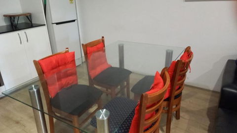 Nice 2 Bedroom Apartment - Accommodation Main Beach 3