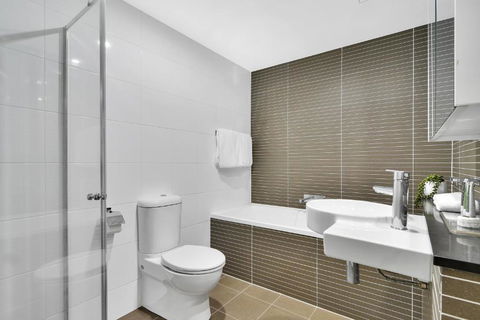 North Sydney Corporate Apartment MIL2251106 - Accommodation Main Beach 1
