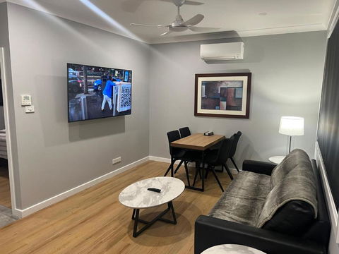 Northcott Lodge - Accommodation Main Beach 0