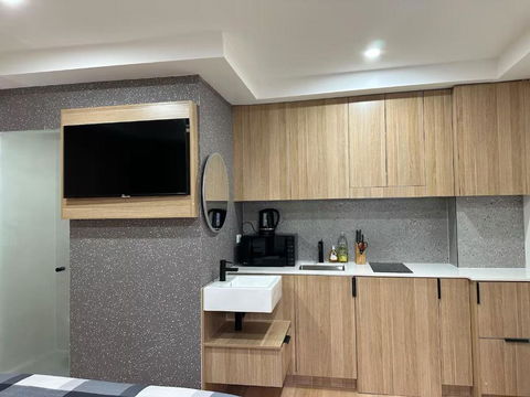 Oak Haven Sydney Suites - Accommodation Main Beach 1