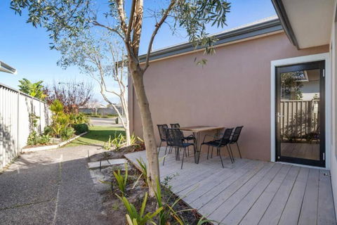 Oakmont Villa Private Escape On Golf Course - Accommodation Main Beach 3