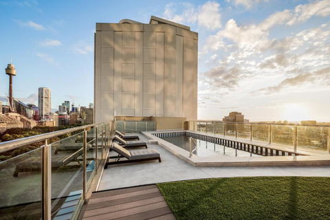 Oaks Sydney Hyde Park Suites - Accommodation Main Beach 2