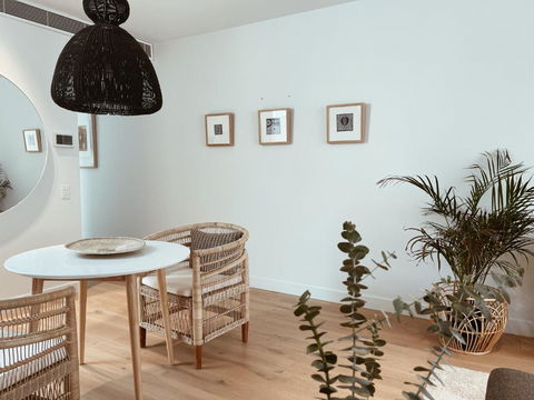Oakview On Main - Accommodation Main Beach 0