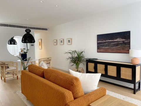 Oakview On Main - Accommodation Main Beach 2