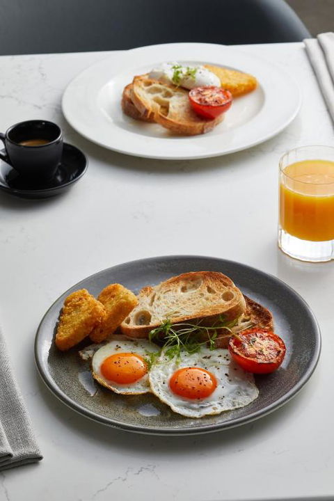 Oakwood Premier Melbourne - Accommodation Main Beach 2