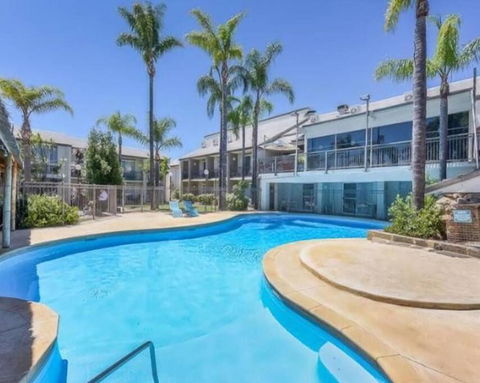 Oasis Mandurah Resort - Accommodation Main Beach 0