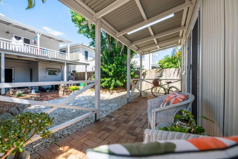 Oasis On Esplanade - Accommodation Main Beach 0