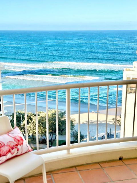 Ocean And Beach View - Accommodation Main Beach 0
