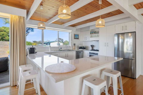 Ocean Bliss - Jan Juc - Accommodation Main Beach 1