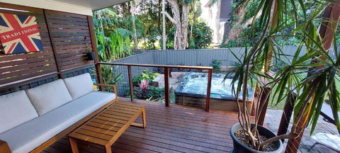 Ocean Breeze - Accommodation Main Beach 0