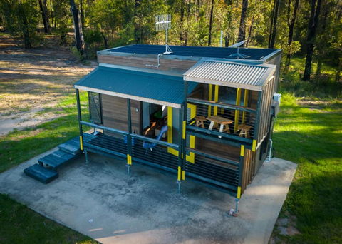 Ocean Breeze Tiny House - Ocean And Lake View - Accommodation Main Beach 0