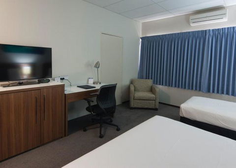 Ocean Centre Hotel - Accommodation Main Beach 2