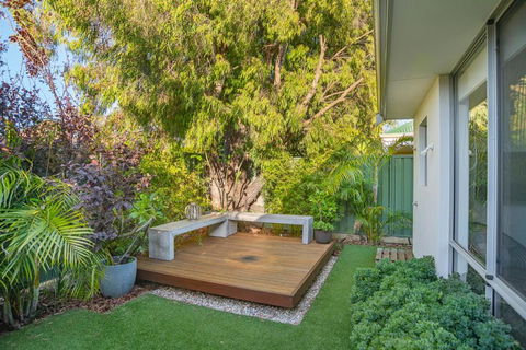 Ocean Cove Chalet - Accommodation Main Beach 3
