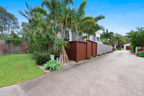 Ocean Escape - 600m To Beach - Accommodation Main Beach 2