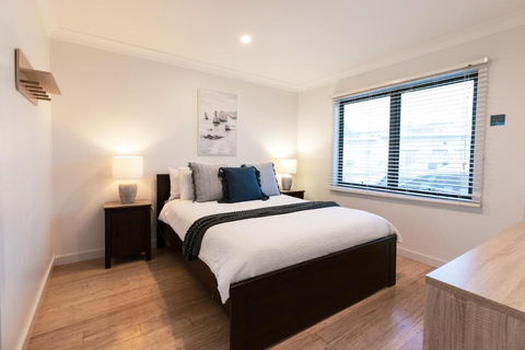 Ocean Grace By The River And Ocean Pet Friendly - Accommodation Main Beach 0