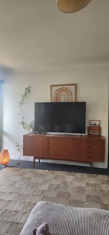 Ocean Grove Beach House - Accommodation Main Beach 2