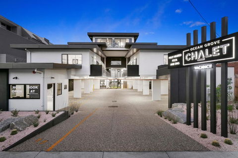Ocean Grove Chalet - Accommodation Main Beach 2