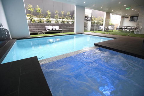 Ocean Grove Chalet - Accommodation Main Beach 0