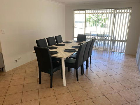 Ocean Keys Family Accommodation - Accommodation Main Beach 2