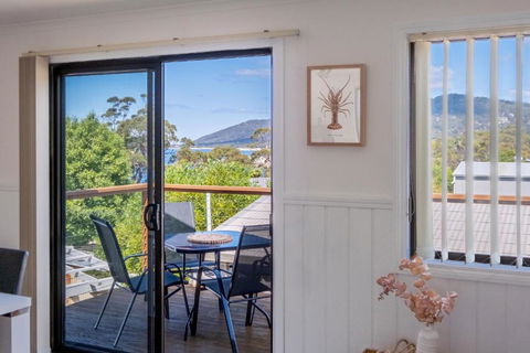 Ocean Pines - Accommodation Main Beach 1